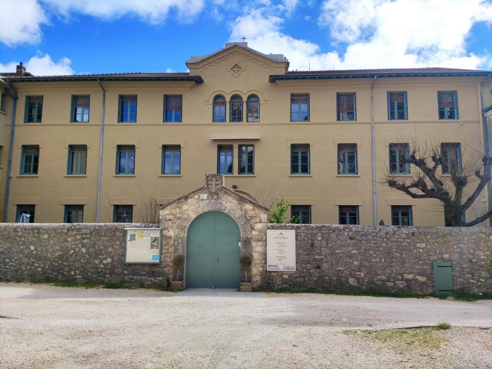 Gite D'Etape Et De Groupe Du Clos Saint Roch Viviers Exterior photo